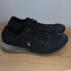 Under Armour 9.5 Men's Black Running Shoes